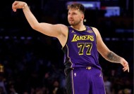 开云官网-东契奇意外战胜FPX，出色发挥引爆全场！